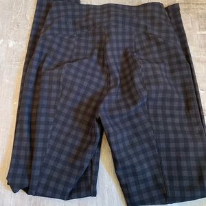 Lululemon “Here to there” pants - size 6